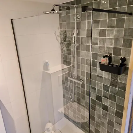 Alojamento de Acomodação e Pequeno-almoço Benb Op De Vleet Vrijstaande Plantage Centrum